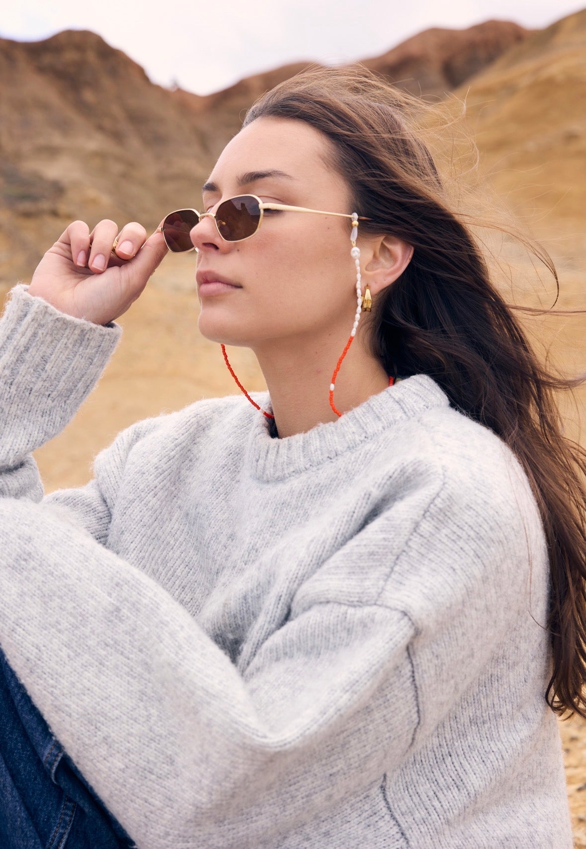 01. FINDERS KEEPERS SUNGLASS CHAIN